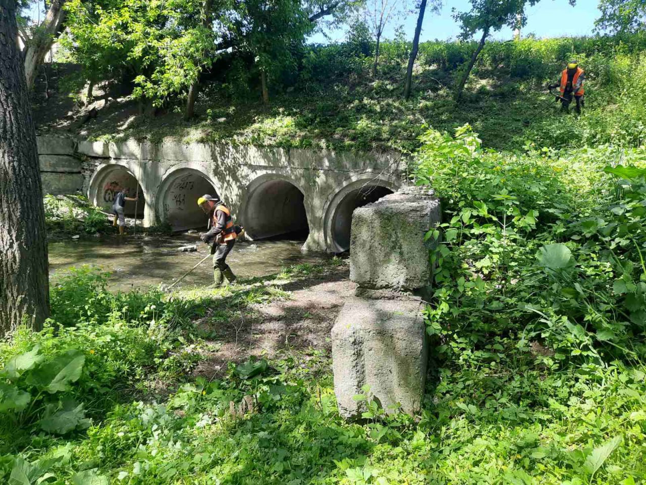 Впорядкували зливи та водойми комунальники Харкова